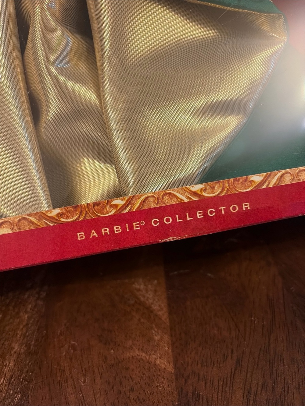 2011 Holiday Barbie Doll SEALED Mattel T7914 Blonde Hair Green Gold Dress - Picture 4 of 6